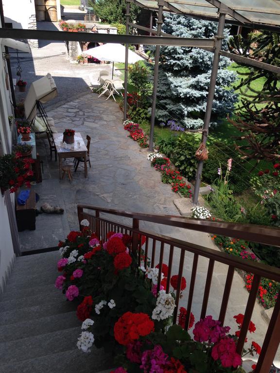 Agriturismo La Grange Пон-Сен-Мартин Екстериор снимка