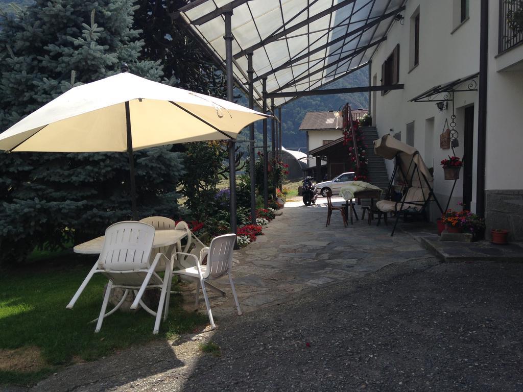 Agriturismo La Grange Пон-Сен-Мартин Екстериор снимка
