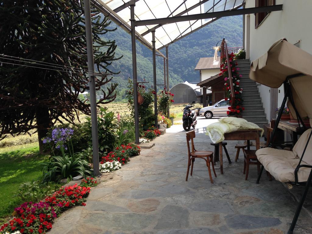 Agriturismo La Grange Пон-Сен-Мартин Екстериор снимка
